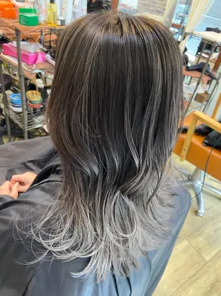 セミロング カラー 川本 あゆのヘアスタイル