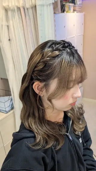 セミロング dolls まおのヘアスタイル
