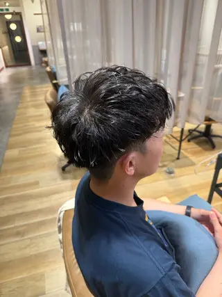 パーマ メンズ フジイイブキ 髪質改善カラーのヘアスタイル