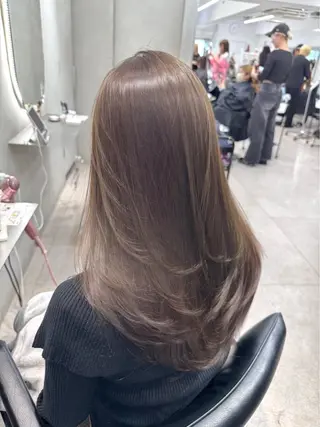 ロング カラー 神崎 琴音のヘアスタイル