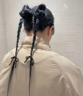 ロング ヘアアレンジ 🫧ハイトーンカラー / RINA🩵のヘアスタイル