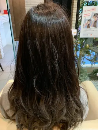ロング カラー 金村 綾芽のヘアスタイル