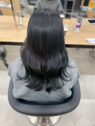ロング カラー 韓国レイヤー透明感 艶カラー美髪縮毛矯正のヘアスタイル