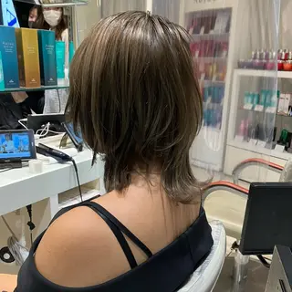 ミディアム カラー ヘアアレンジ 雅/ダブルカラー/ 白髪ぼかしハイライトのヘアスタイル