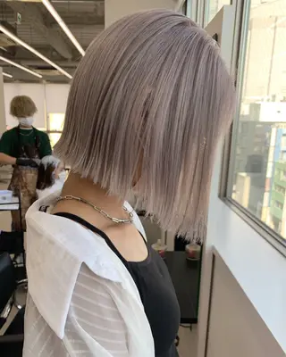 ミディアム 佐藤 まいらのヘアスタイル