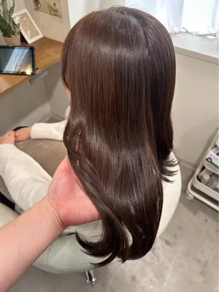 カラー 廣田 真依のヘアスタイル
