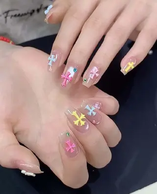 ネイル 小島 阿佑美のネイルデザイン