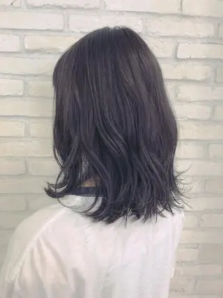 ミディアム カラー 大平 美沙のヘアスタイル