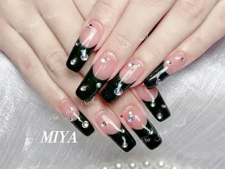 ネイル 🦋 Queenieのネイルデザイン