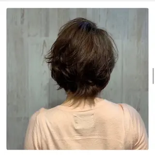 ショート カラー 竹内 涼寧のヘアスタイル