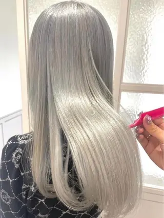 ロング fuwari 美白ショコラカラーのヘアスタイル