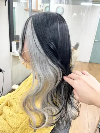 ロング カラー 青木 優歩のヘアスタイル
