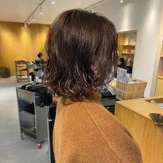 パーマ カイ アオネのヘアスタイル