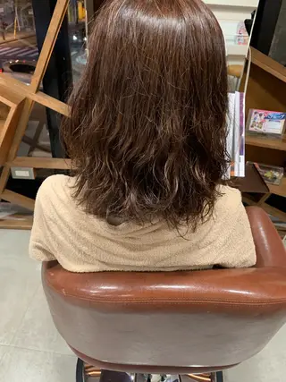 ミディアム パーマ 吉田 茉生のヘアスタイル