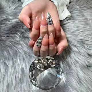 ネイル Doris Nail Salonのネイルデザイン