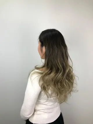 ロング カラー アリーマーケットリル 小林将士のヘアスタイル