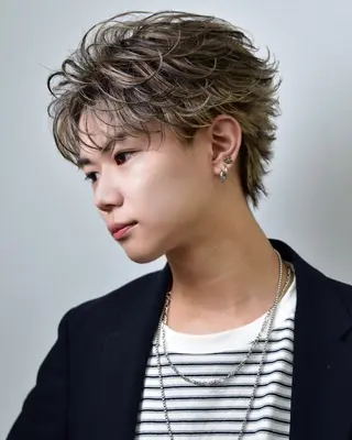 ショート カラー パーマ メンズ 飯田 とうまのヘアスタイル