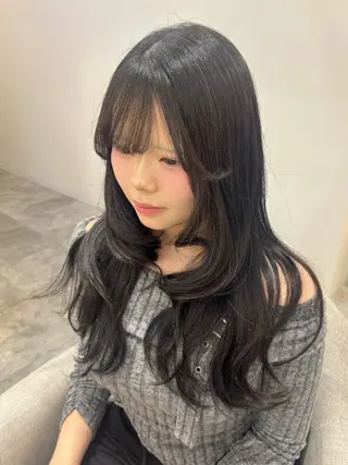 ロング 西山 るいのヘアスタイル