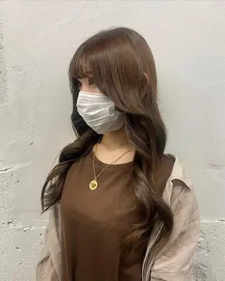 セミロング カラー 🧸艶髪ハイトーン 🍪chan🍯のヘアスタイル