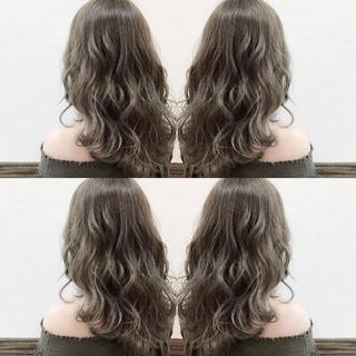 ロング 小川 海のヘアスタイル