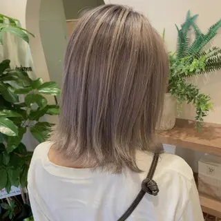 ミディアム カラー 韓国レイヤー×艶髪 ハイトーンRyukiのヘアスタイル