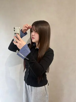 ロング 成田 芽生のヘアスタイル