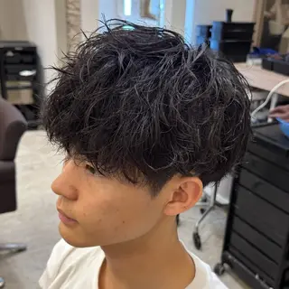 ショート カラー パーマ ヘアアレンジ メンズ 池袋西口メンズパーマ 特化 石見柊羽のヘアスタイル