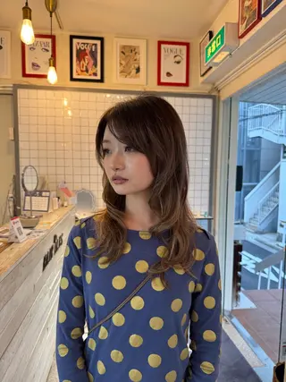 セミロング カラー レイヤーウルフ エクステ磯部のヘアスタイル