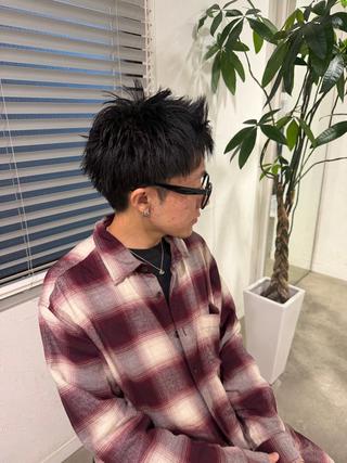 メンズ ハイトーン/艶カラー /スパイキーショートのヘアスタイル