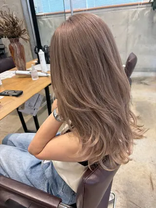 セミロング カラー ブリーチカラーレイヤ ーカット🦋annaのヘアスタイル