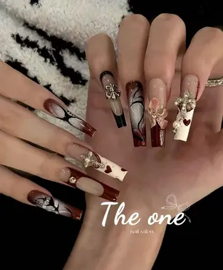 ネイル Theone栄店 伊藤のネイルデザイン