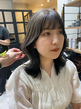 ミディアム カラー 似合う髪型見つけます AYAKAのヘアスタイル