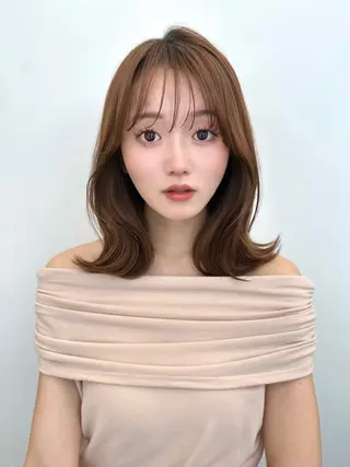 ミディアム カラー 盛れる顔周り /透明感/かりん🎀のヘアスタイル