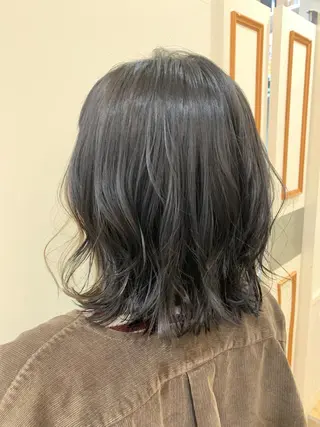 ミディアム カラー ぱつっとボブ/ 小野あかねのヘアスタイル