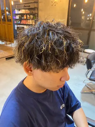 ショート カラー パーマ メンズ ツイスパ特化 石川 歳也のヘアスタイル