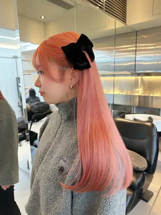 ロング カラー ヘアアレンジ 透明感カラー🩵 レイヤーカットYUIのヘアスタイル