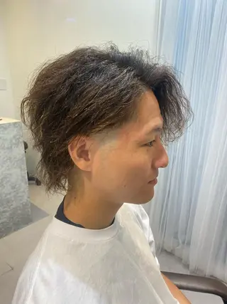 パーマ メンズ 似合う髪型見つけます AYAKAのヘアスタイル