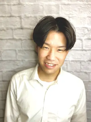 ミディアム 赤坂barber 古澤慶一郎【モテ髪】のヘアスタイル