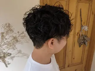 メンズ パーマ マエハラ ナナのヘアスタイル