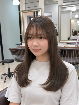 ロング ブリーチなし透明感 カラー|レイヤーのヘアスタイル