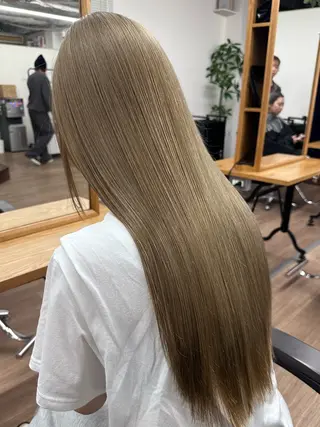 ロング 渡辺 鴻江のヘアスタイル