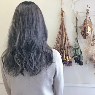 ロング カラー 大平 美沙のヘアスタイル