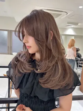 セミロング 🎀 レイヤーカット カラー / 錦糸町のヘアスタイル