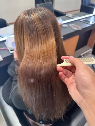 ロング KOUYU（ému） 伏見/カラーモデルのヘアスタイル