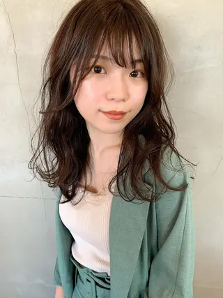 ロング カラー 榑松 恵里のヘアスタイル