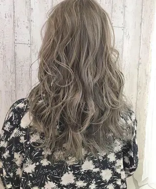 ロング カラー パーマ ヘアアレンジ 大阪レミーエクステ チビ編み込みのヘアスタイル
