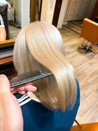 ミディアム カラー 宮本 泰周のヘアスタイル