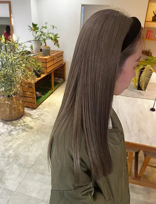 ミディアム カラー コバヤシ リョウのヘアスタイル