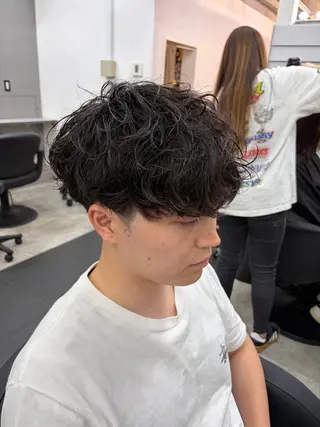 ショート パーマ メンズ ダブルカラー メンズパーマ大成のヘアスタイル