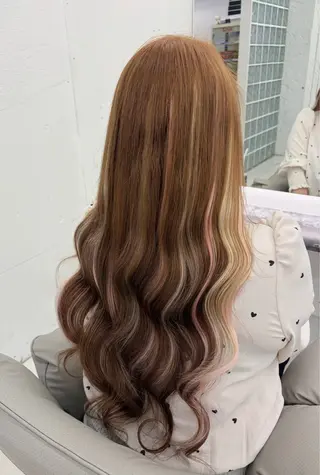 ロング 三尾 樺緒のヘアスタイル